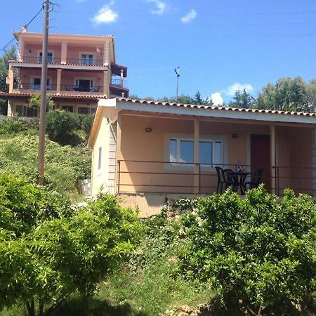 פראמה Takis & Eirini Family Apartments מראה חיצוני תמונה