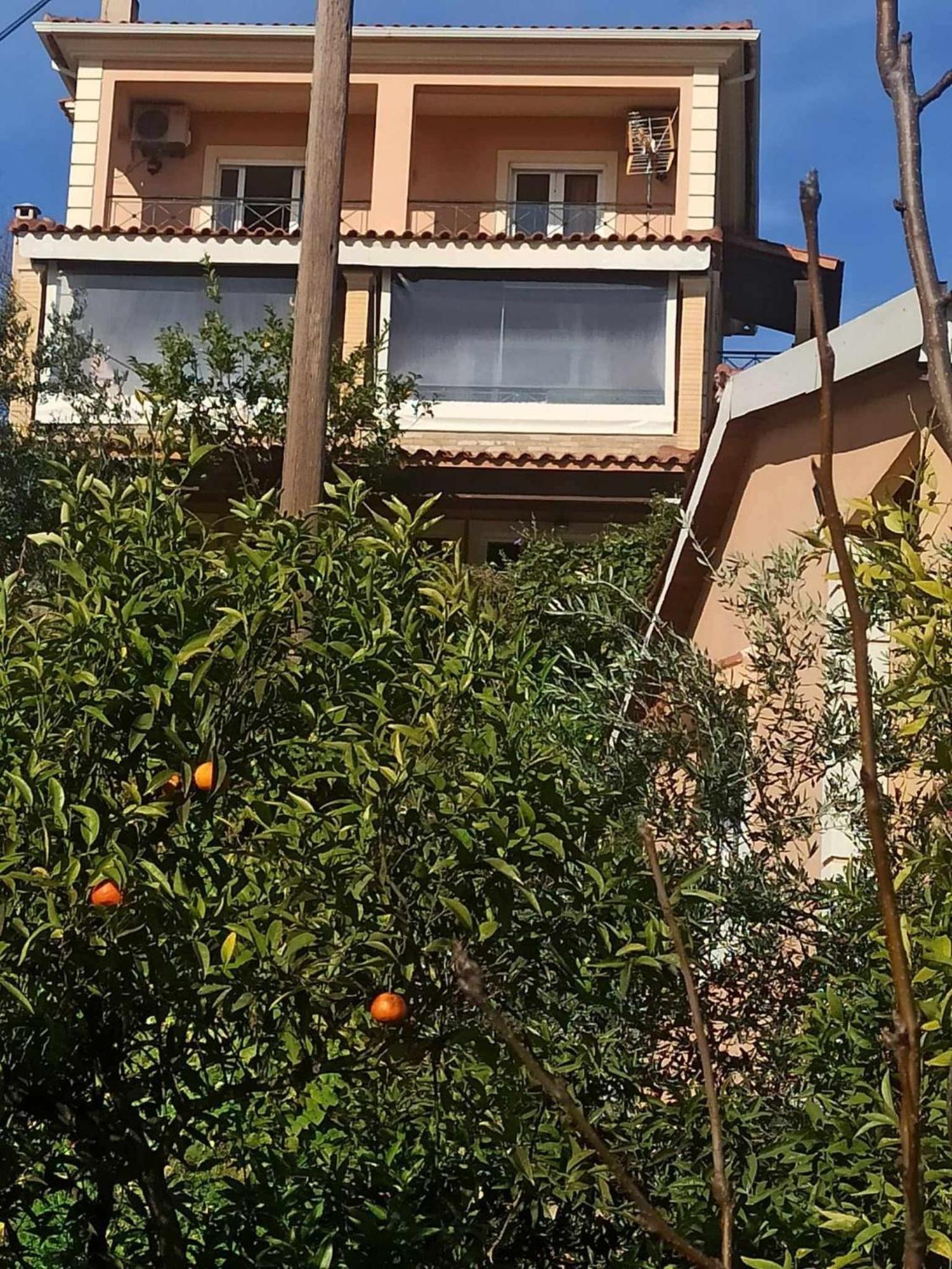 פראמה Takis & Eirini Family Apartments מראה חיצוני תמונה